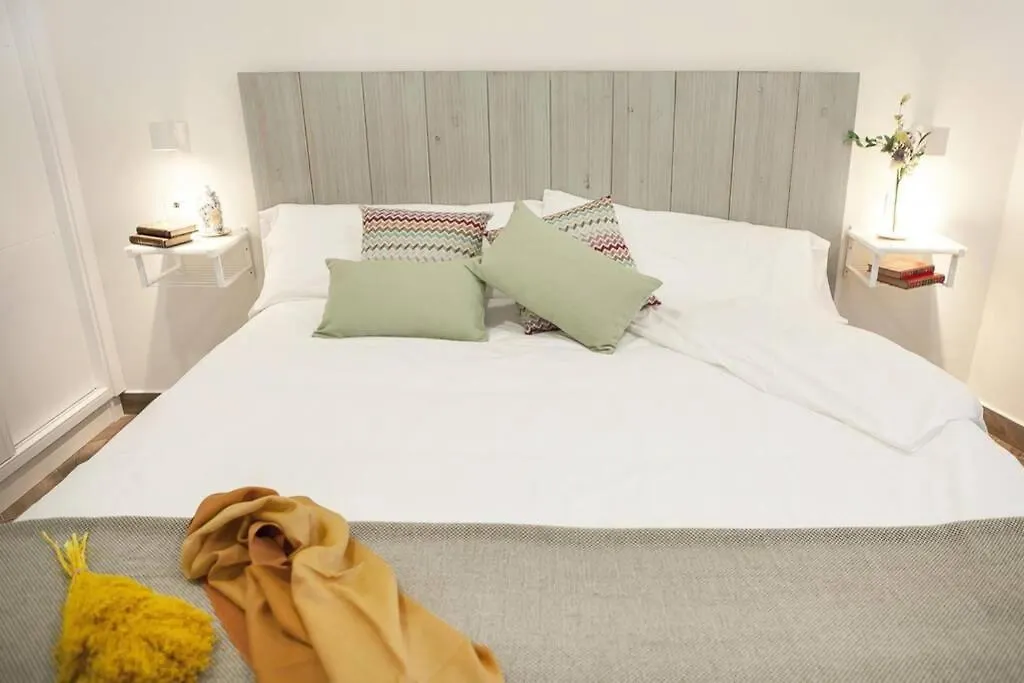Apartment Plaza D Magdalena - Centro - Parking Cercano Seville Spain